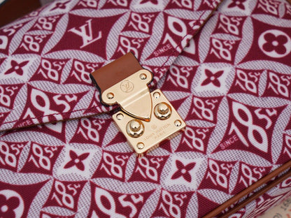 LV By The Pool Pochette Métis