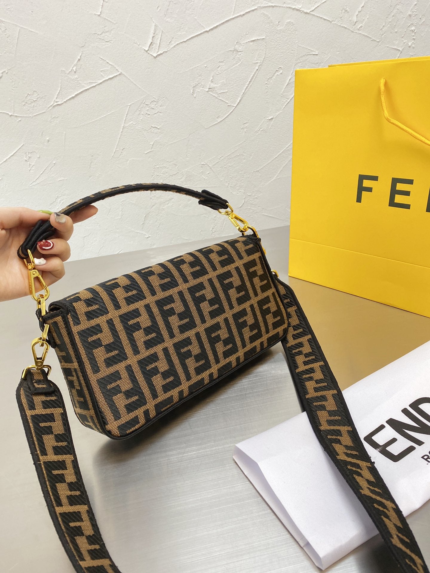 Fendi Baguette Bag Aus Canvas In Braun