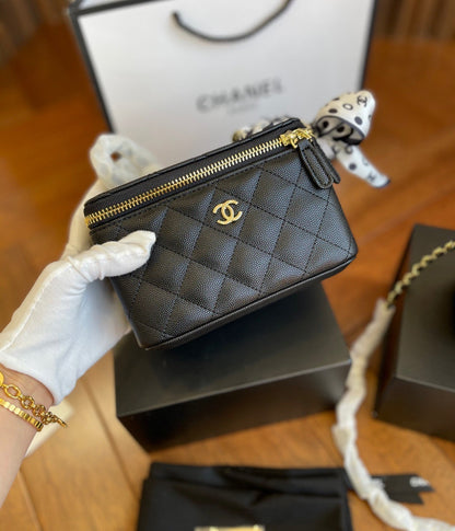 Chanel Vanity Pearl Crush