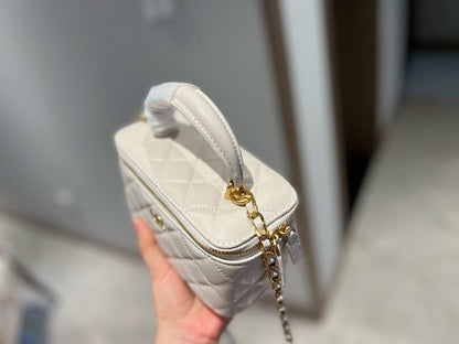 Chanel Trendy CC Vanity Case With Chain Quilted