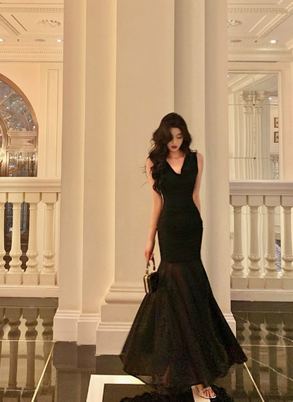 Cute Mermaid V Neckline Black Sleeveless 18th Birthday Dress Party Gown Birthday Outfits For Women DP0204