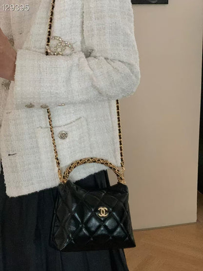 CHANEL CC 24b twist chain handle hobo lunch box bag 14×18.5×7cm