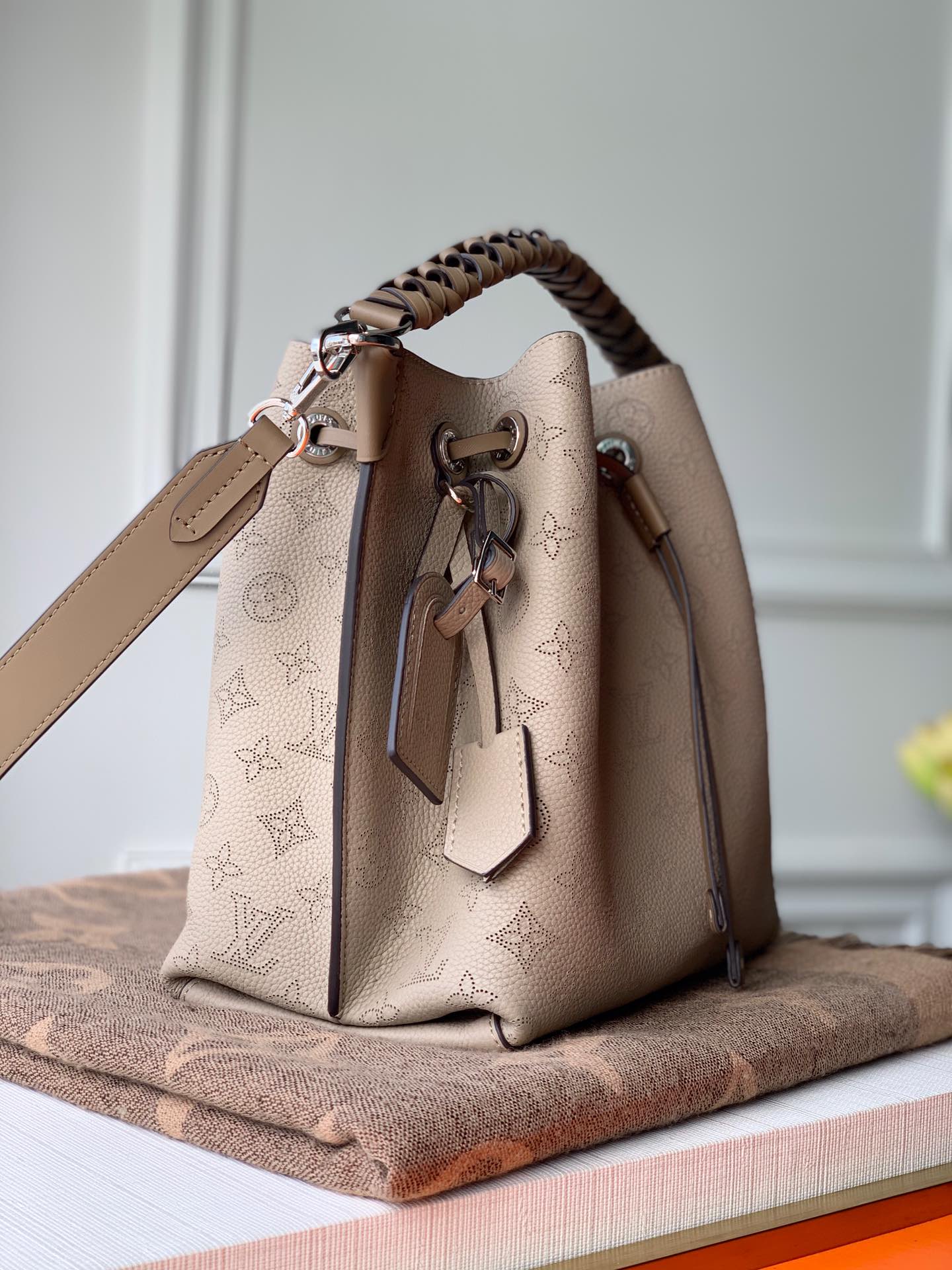 Louis Vuitton M55799 Muria