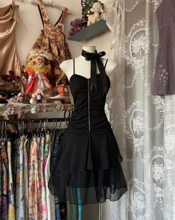 Elegant Spaghetti Straps Black Chiffon A Line Short Party Dress 8th Grade Homecoming Dress S848