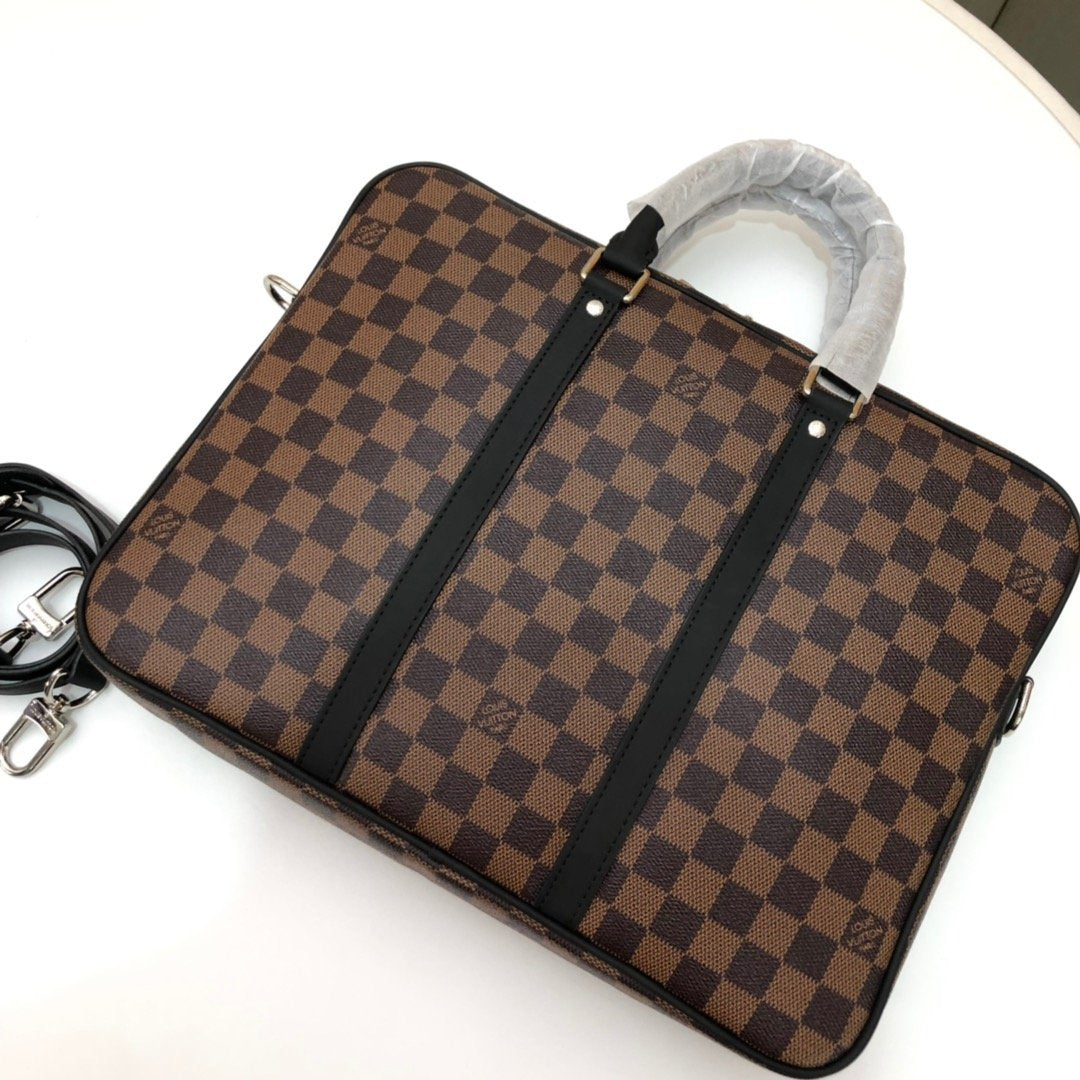 Louis Vuitton Porte-Documents Voyage PM