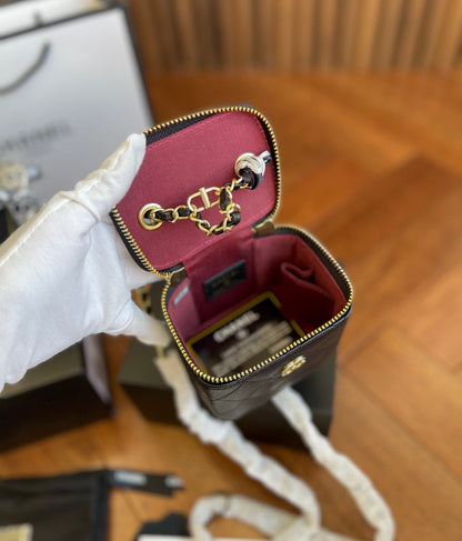 Chanel Vanity Pearl Crush