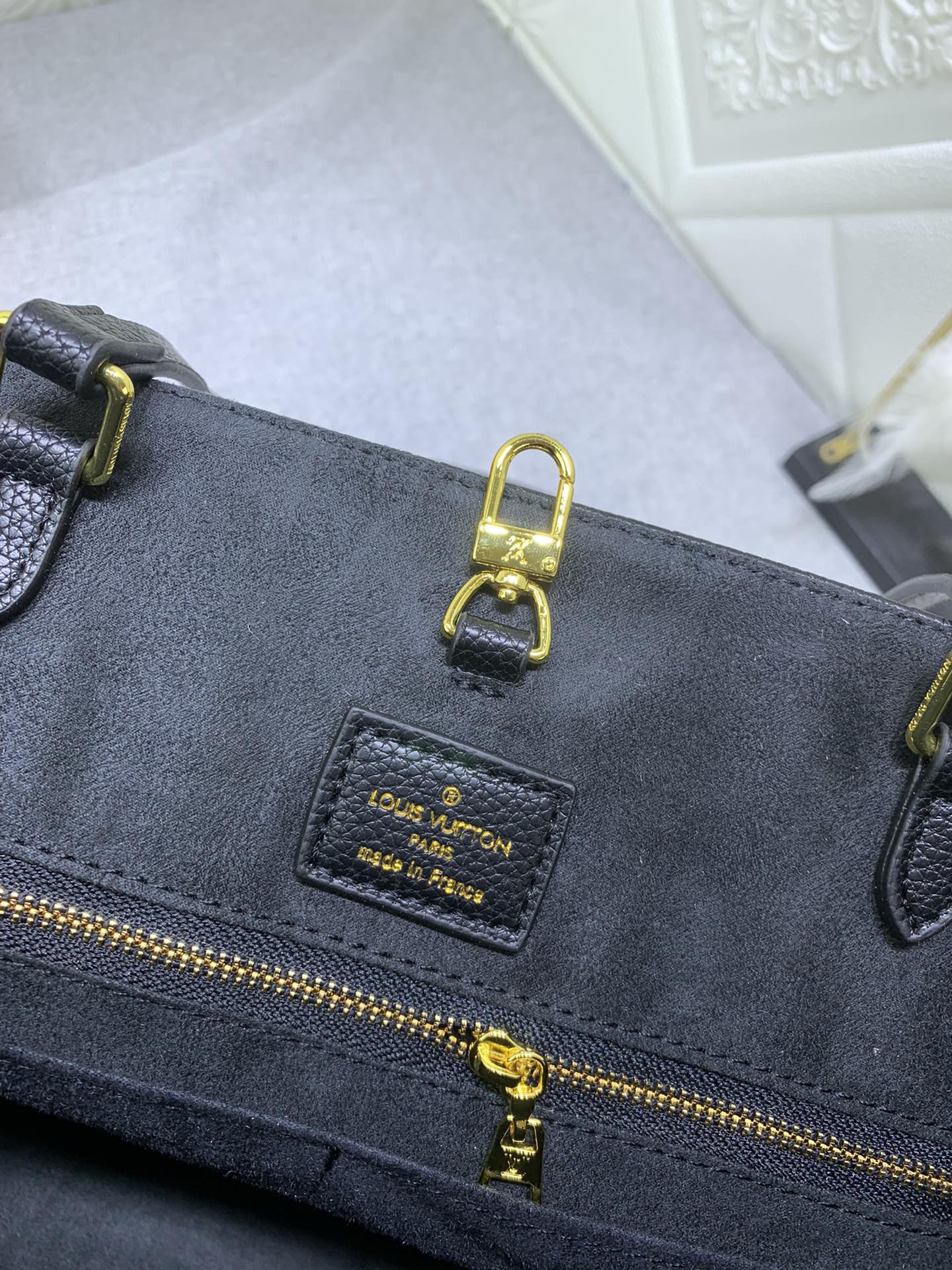 EN – Luxury Bags LUV 769