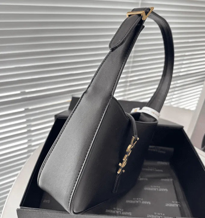 SAINT LAURENT LE 5 À 7 IN SMOOTH LEATHER