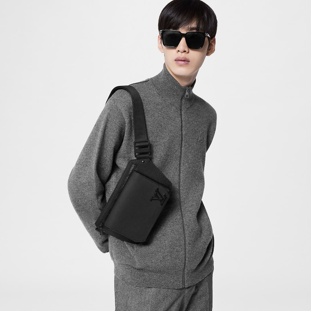 Louis Vuitton M57081 Takeoff Sling