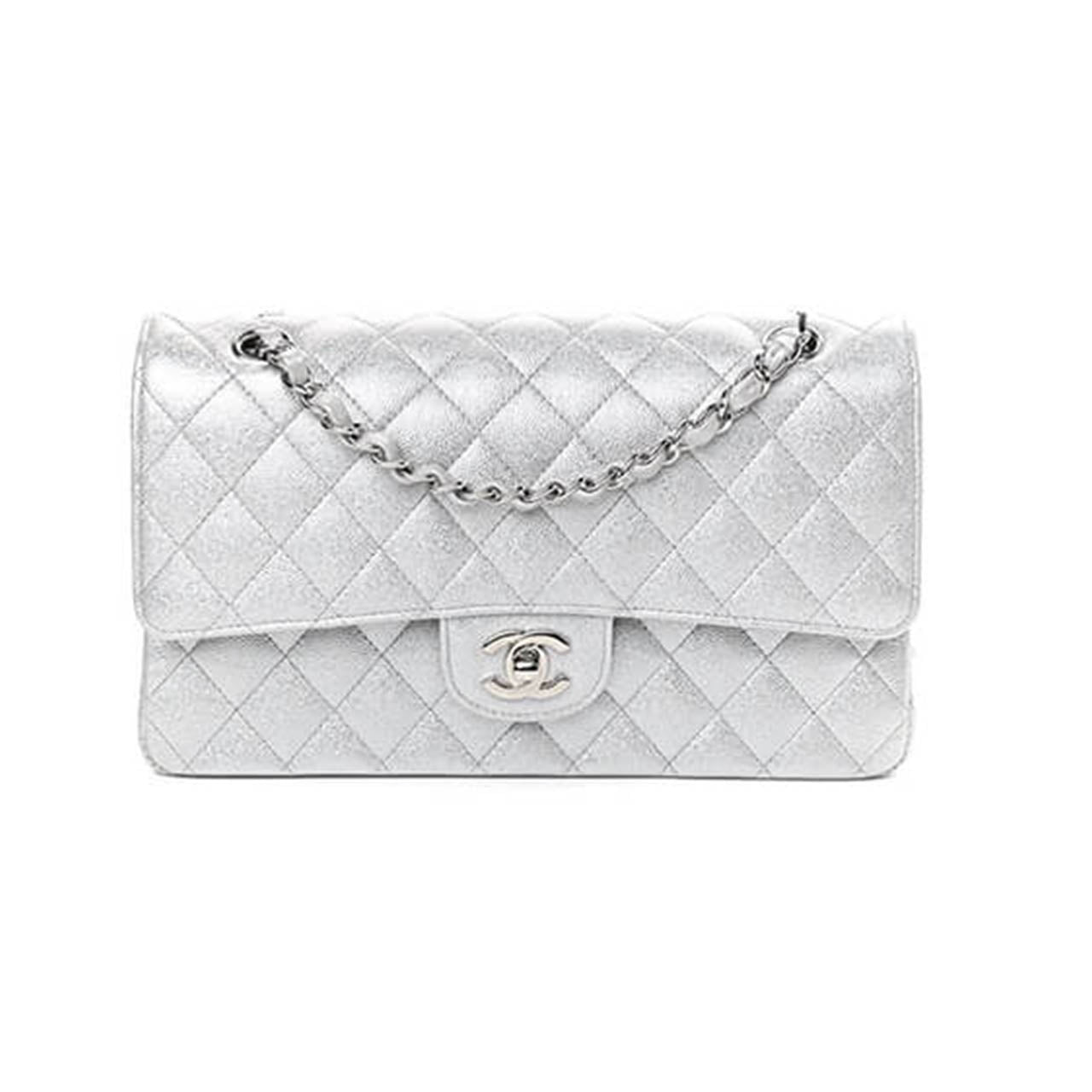 CHANEL Classic Flap Medium