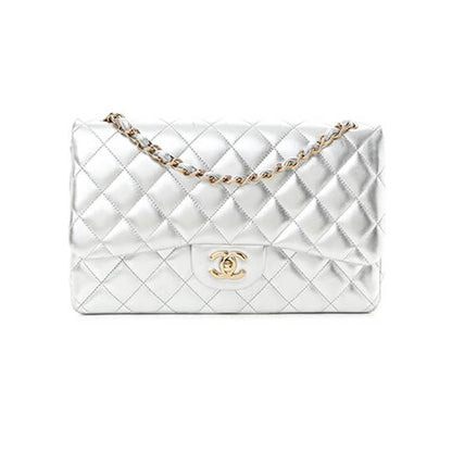 CHANEL Classic Flap Medium