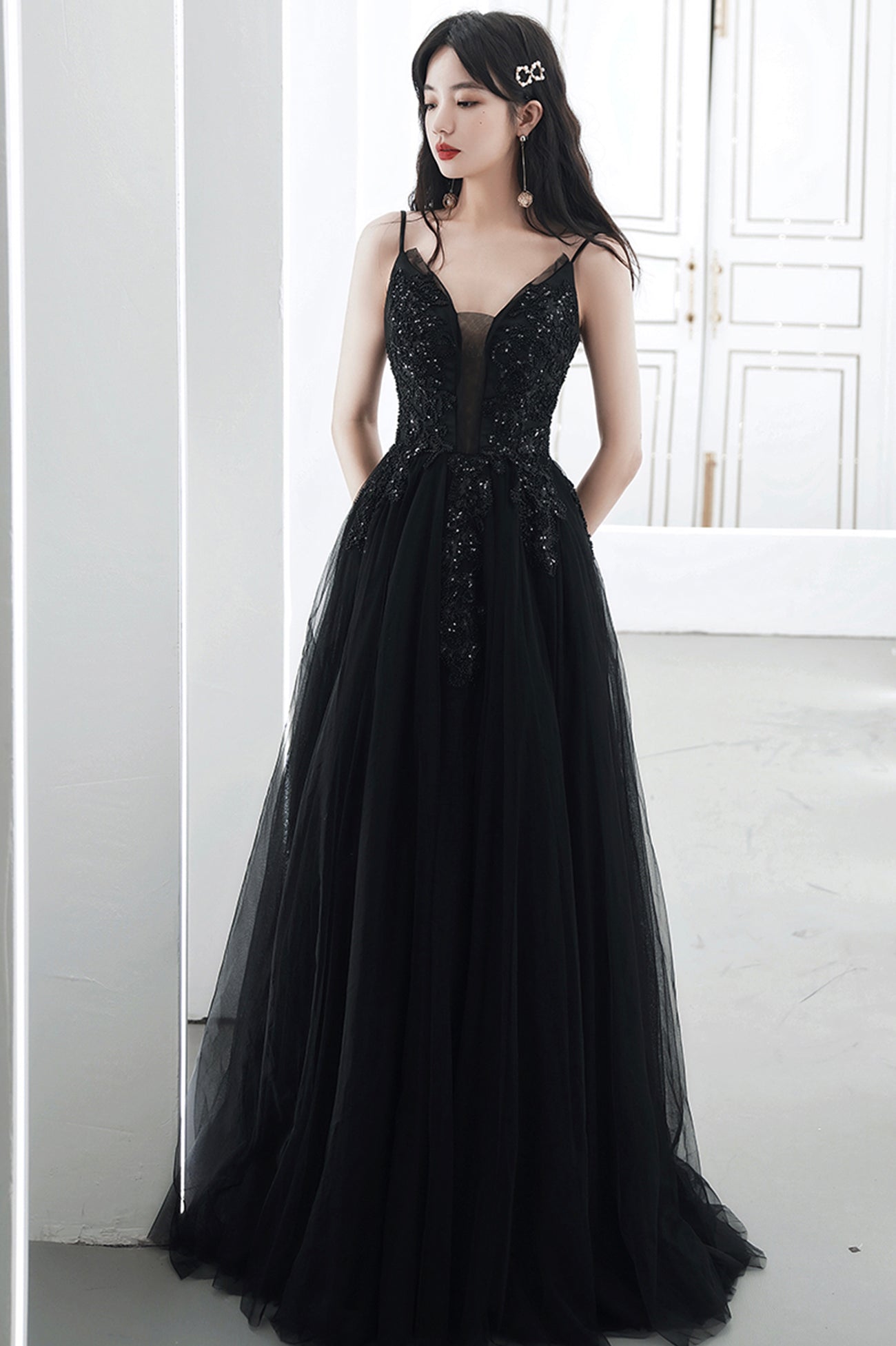 Black V-Neck Tulle Lace Long Prom Dress, A-Line Evening Party Dress