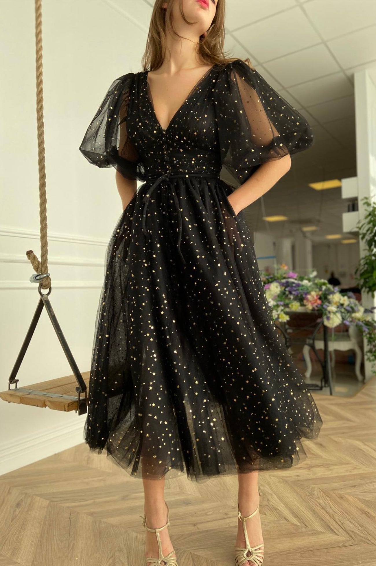 Cute V-Neck Tulle Short Prom Dress, Lovely Puff Sleeve Homecoming Dress