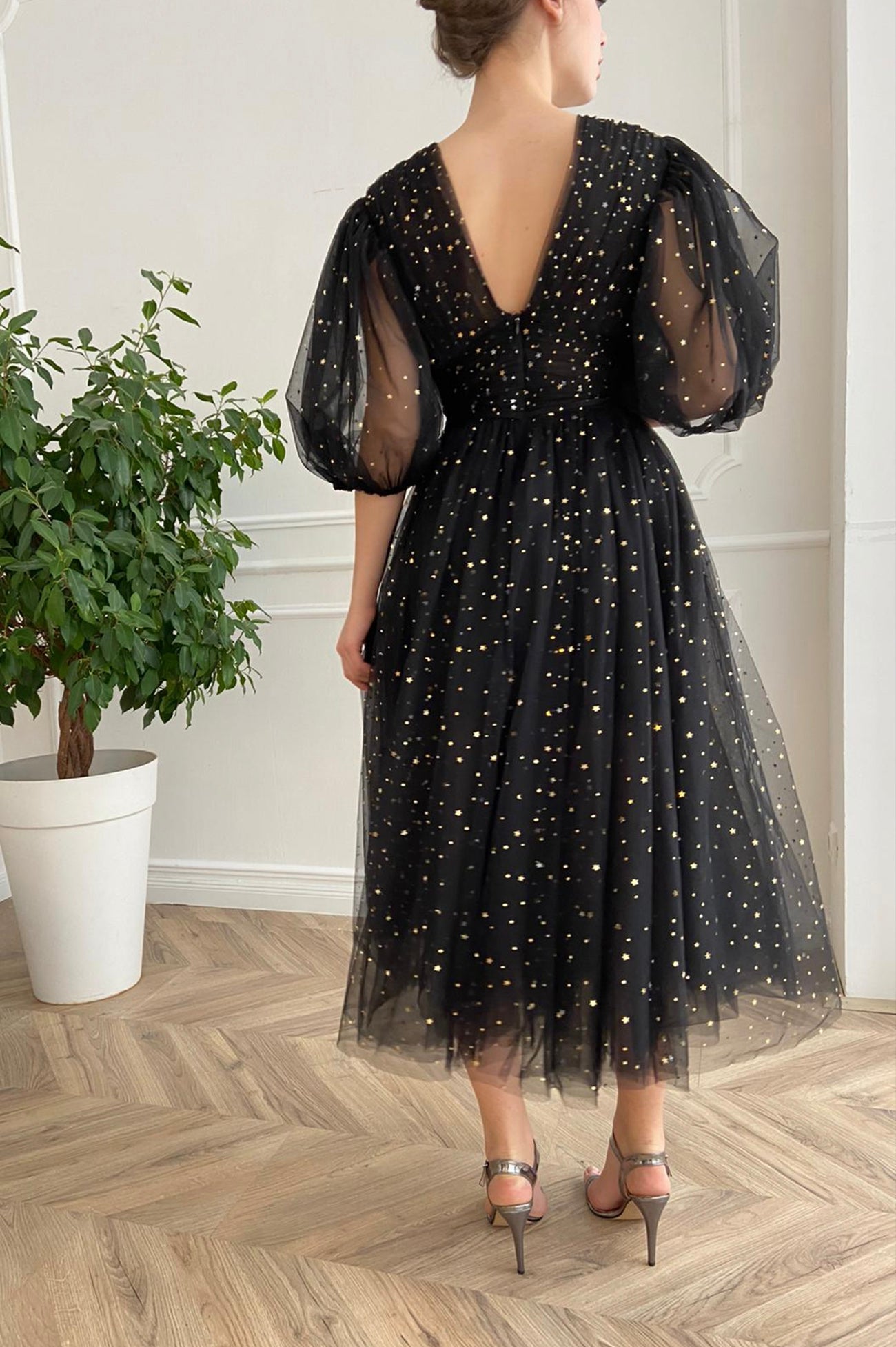 Cute V-Neck Tulle Short Prom Dress, Lovely Puff Sleeve Homecoming Dress