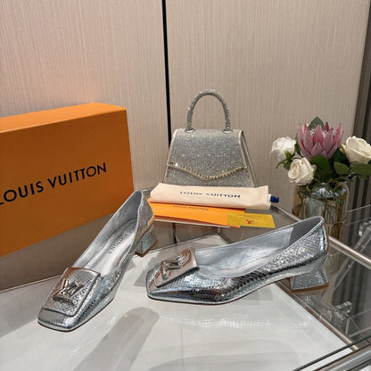 LOUIS VUITTON SHAKE PUMP SILVER