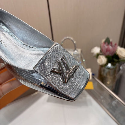 LOUIS VUITTON SHAKE PUMP SILVER