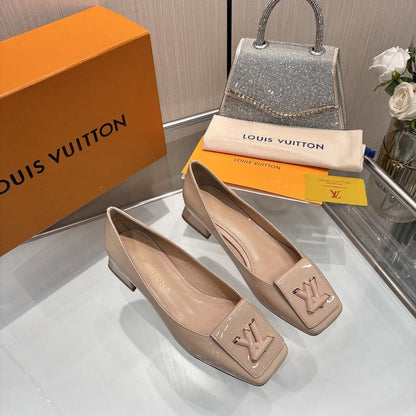 LOUIS VUITTON SHAKE PUMP NUDE