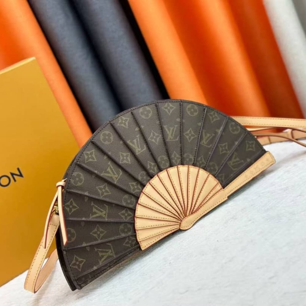 LOUIS VUITTON FAN BAG BROWN 37CM M14804