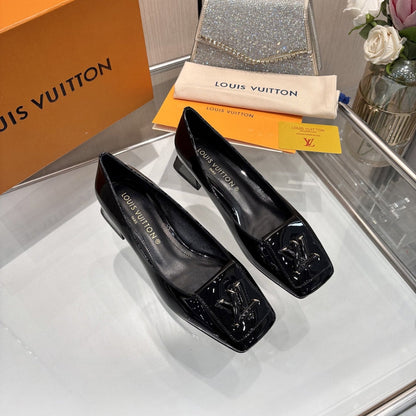 LOUIS VUITTON SHAKE PUMP BLACK