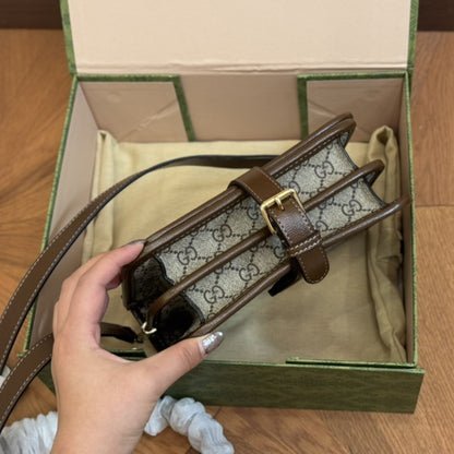 GUCCI GG SUPREME SHOULDER BAG INTERLOCKING G BROWN 20CM 671620 92TCG 8563