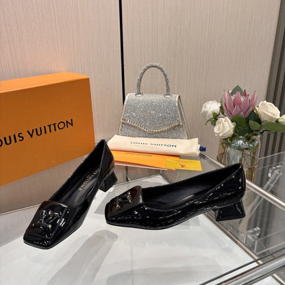 LOUIS VUITTON SHAKE PUMP BLACK