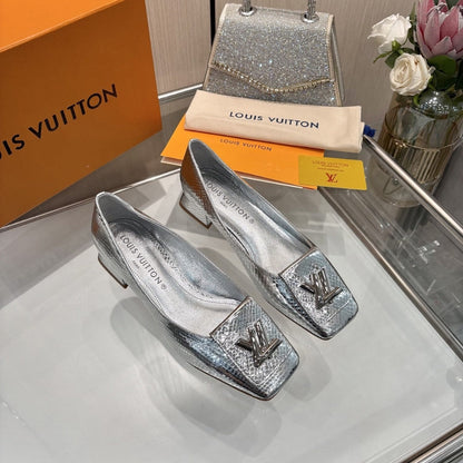 LOUIS VUITTON SHAKE PUMP SILVER
