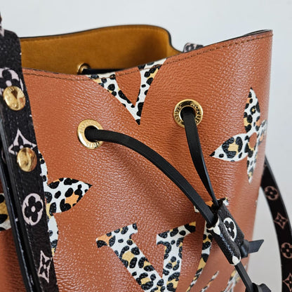 Louis Vuitton Louis Vuitton Giant Monogram Jungle Neoneo