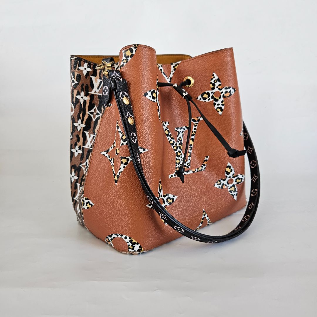 Louis Vuitton Louis Vuitton Giant Monogram Jungle Neoneo
