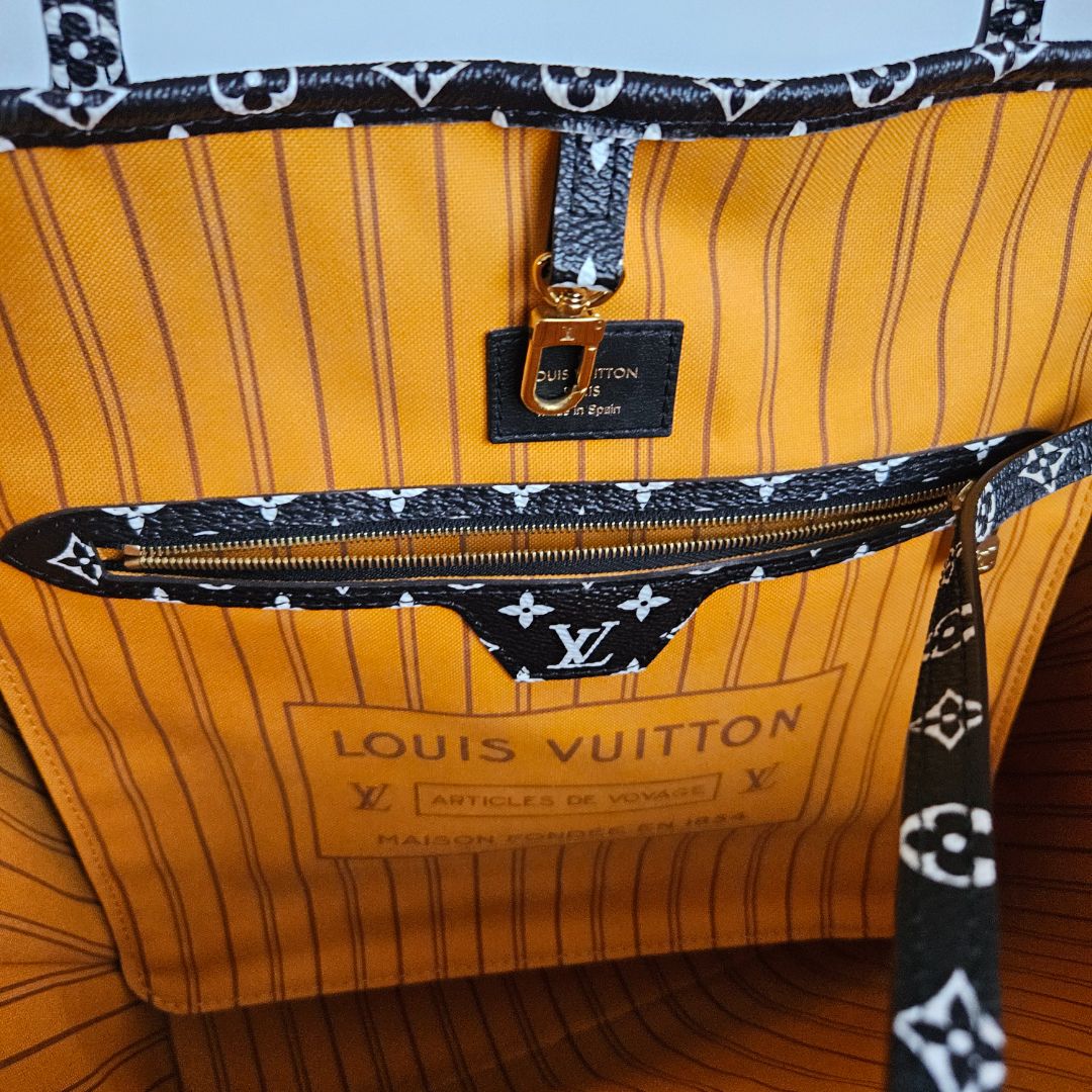Louis Vuitton Monogram Giant Jungle Neverfull