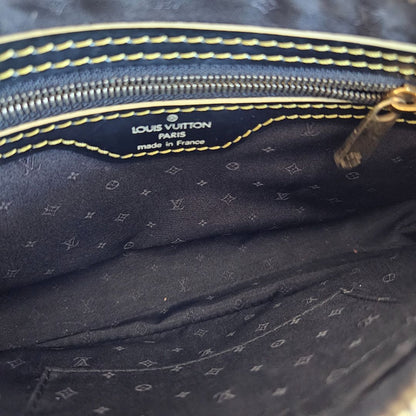 Louis Vuitton Black Suhali Lockit Clutch bag