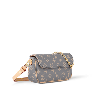 Louis Vuitton M12778 Wallet on Chain Ivy