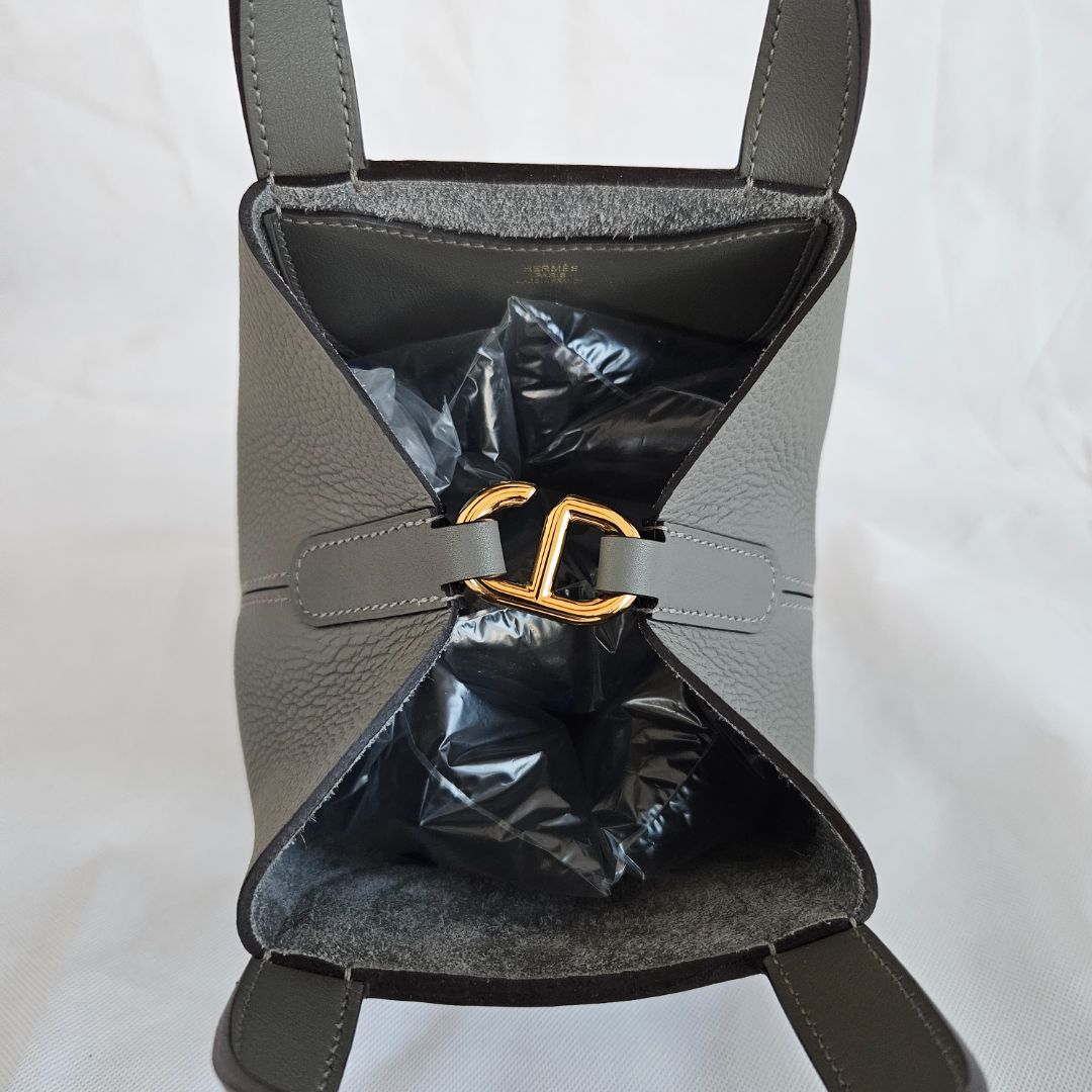 Hermès In The Loop 18 Bag in Clemence Taurillon Gris Meyer