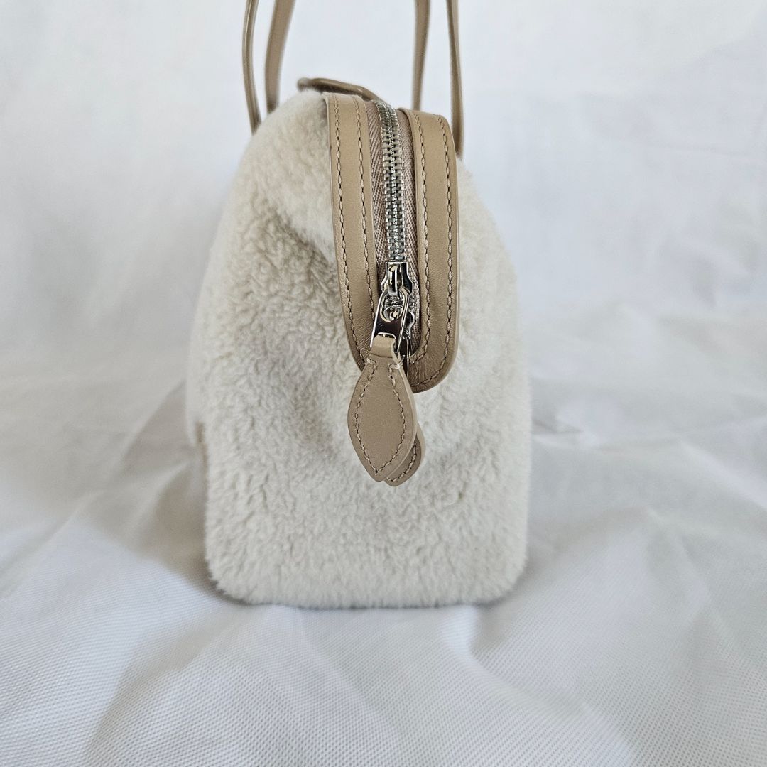 Loro Piana Happy Day Micro Leather And Cashmere And Silk-blend Fleece Tote