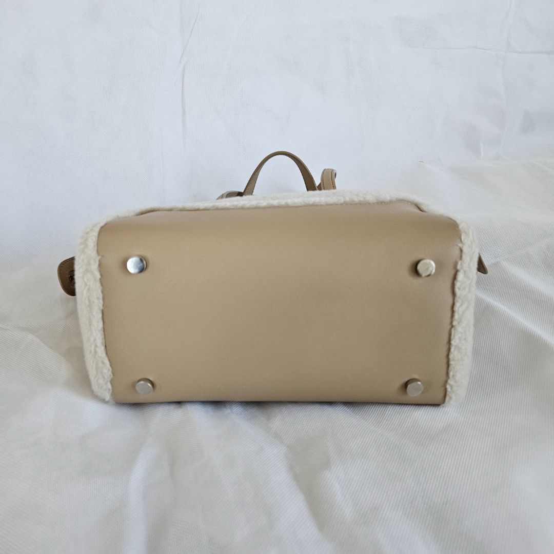 Loro Piana Happy Day Micro Leather And Cashmere And Silk-blend Fleece Tote