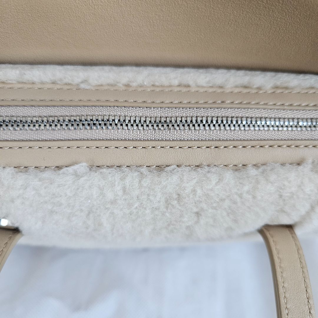 Loro Piana Happy Day Micro Leather And Cashmere And Silk-blend Fleece Tote