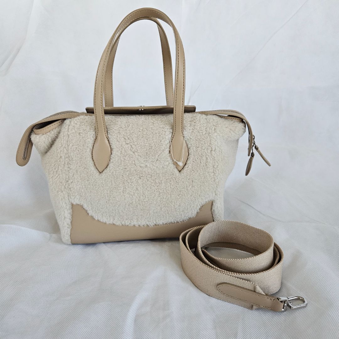 Loro Piana Happy Day Micro Leather And Cashmere And Silk-blend Fleece Tote