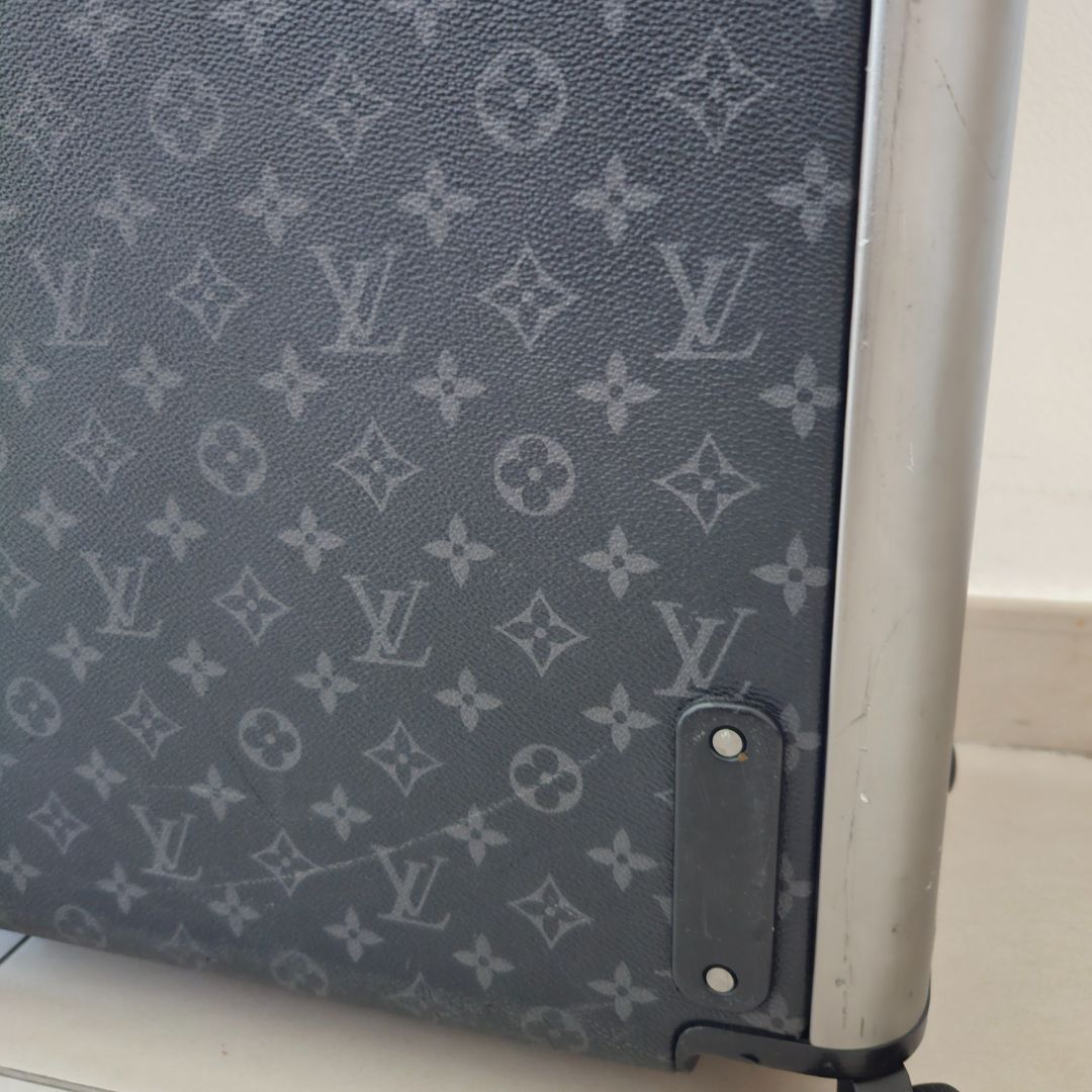 Louis Vuitton Luggage Horizon 70 Monogram Eclipse