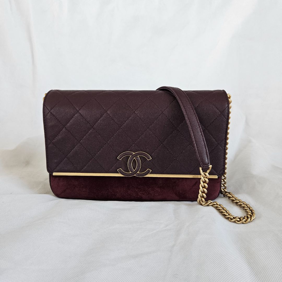 Chanel lady coco flap bag in burgundy
