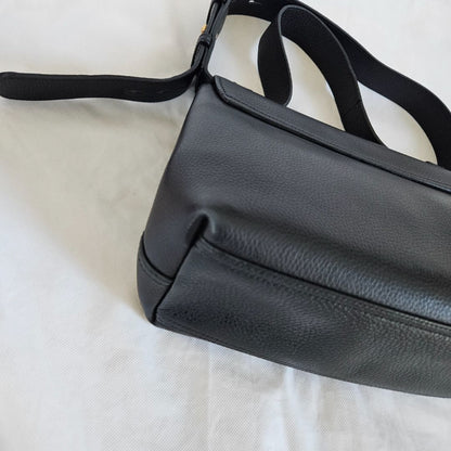 Gucci Black Leather Large GG Marmont Shoulder Bag