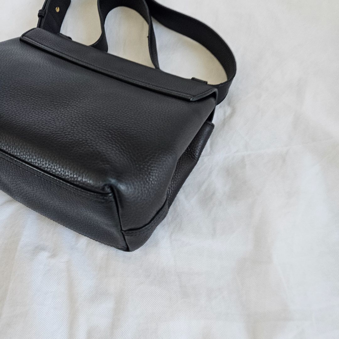 Gucci Black Leather Large GG Marmont Shoulder Bag