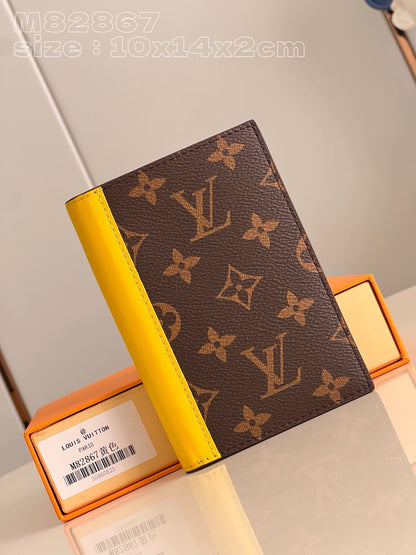 Louis Vuitton M82864 Passport Cover