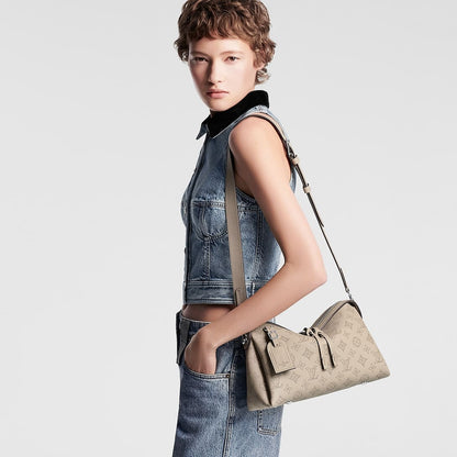 Louis Vuitton M24255 Hand It All PM