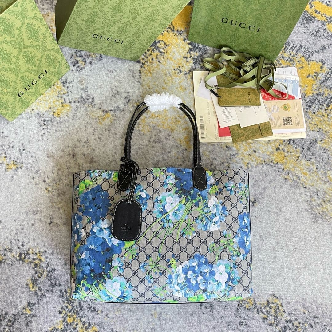 GUCCI Supreme Monogram Blooms Medium Reversible Tote Beige Blue Navy