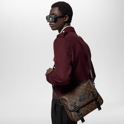 Louis Vuitton M46972 LV Trail Messenger