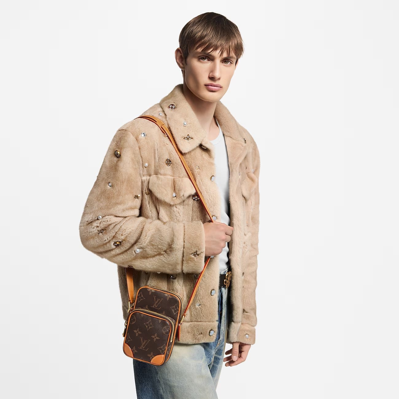 Louis Vuitton M14024 Amazone