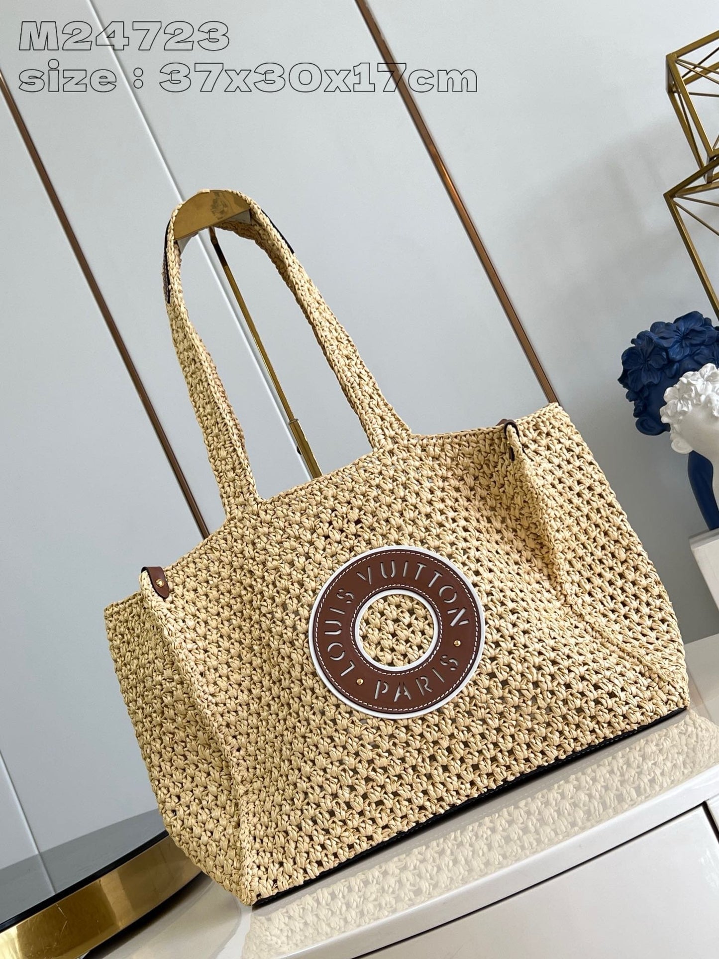 Louis Vuitton M24723 OnTheGo MM