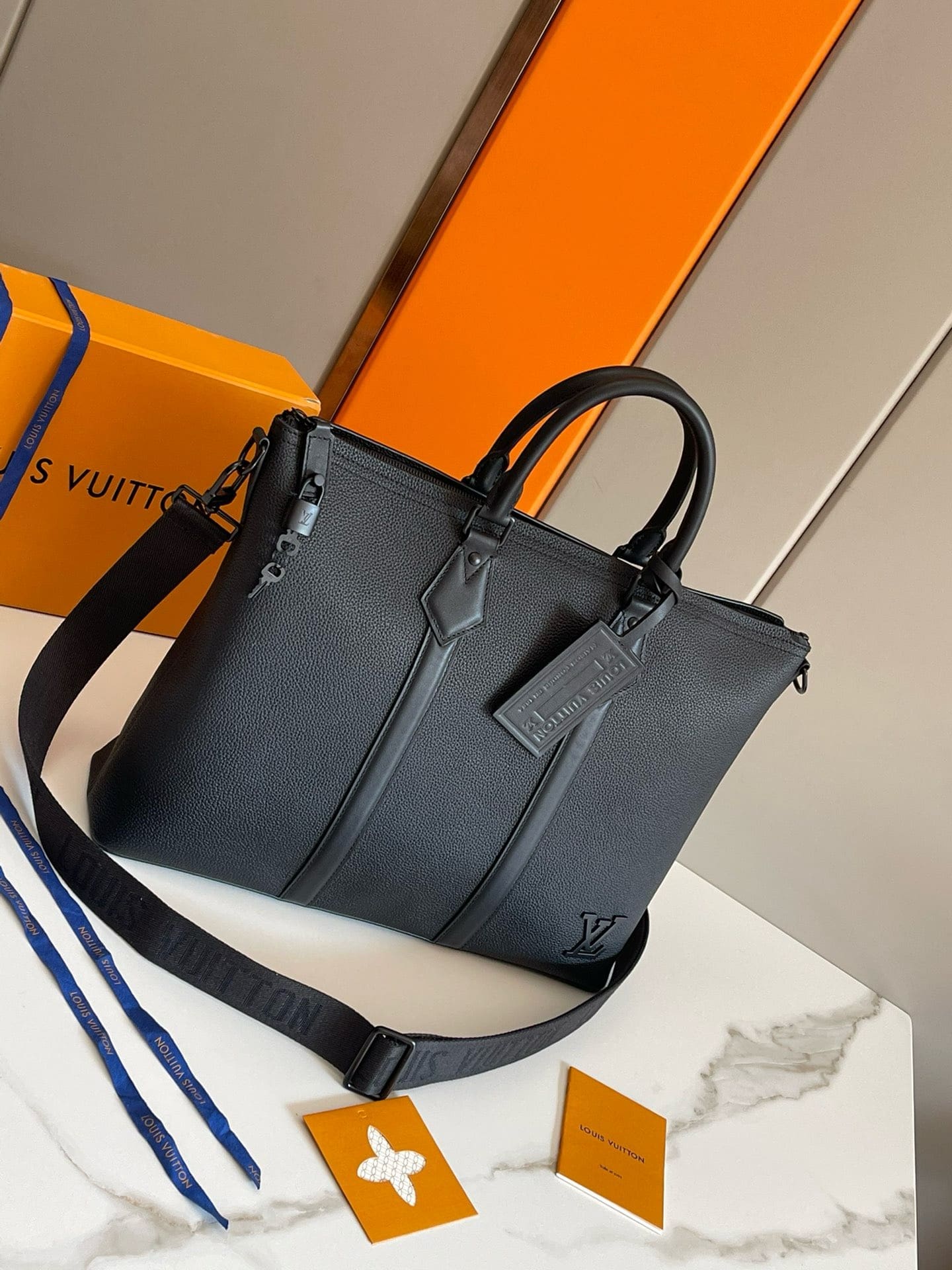 Louis Vuitton M59158 LOCK IT TOTE