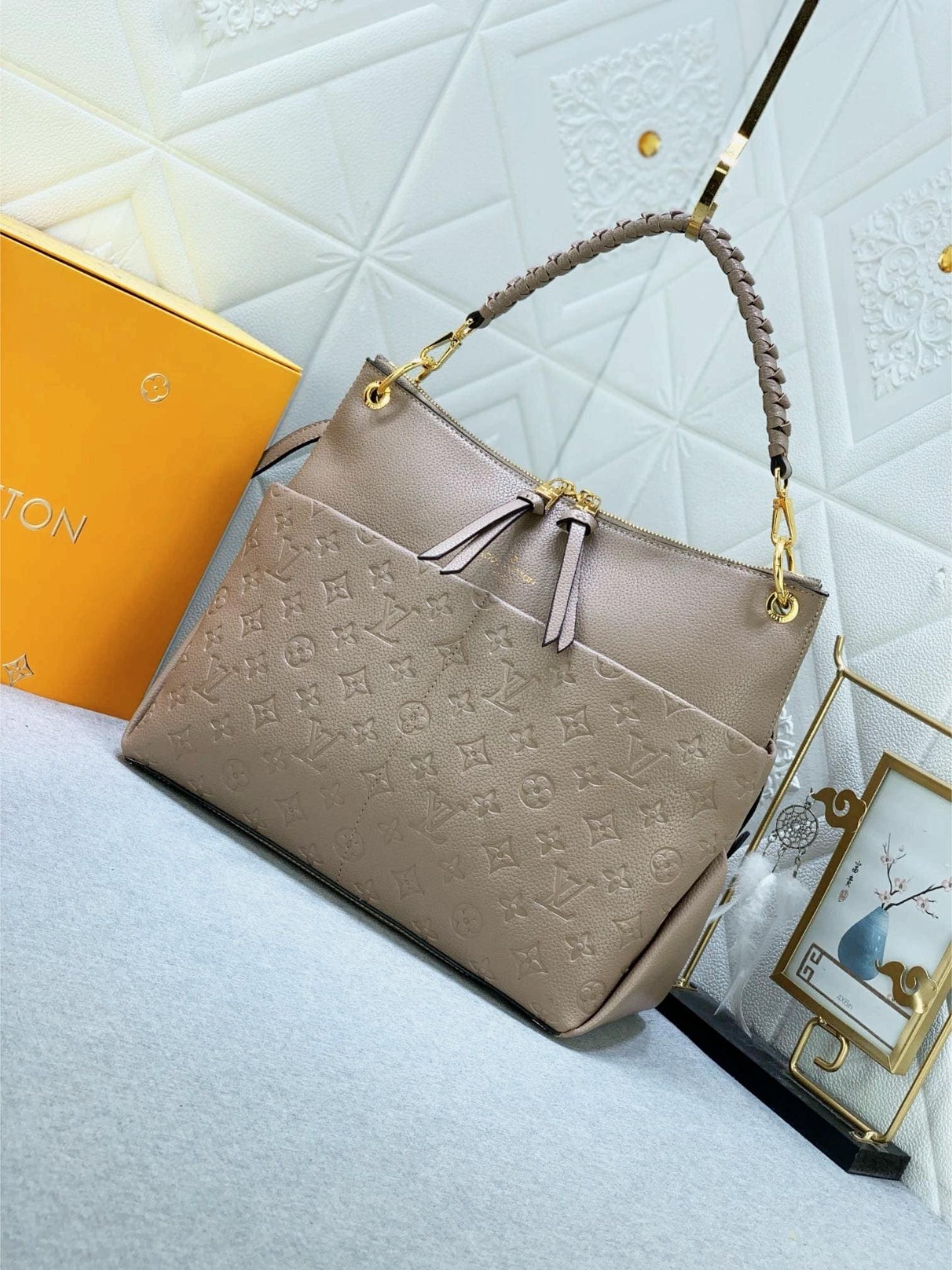 Louis Vuitton M45523 Maida hobo