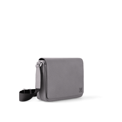 Louis Vuitton M30851 District PM