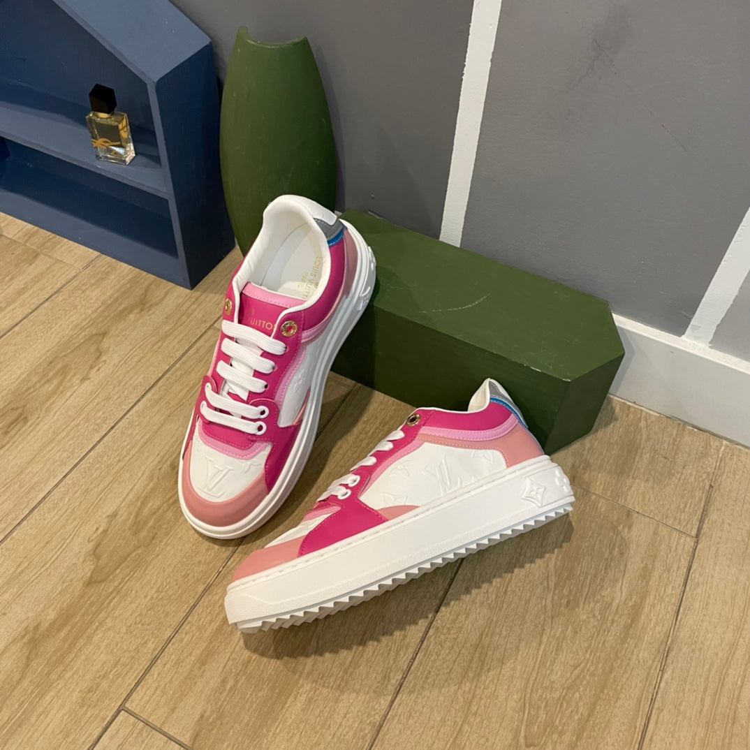 LUV WOMEN’S SNEAKER